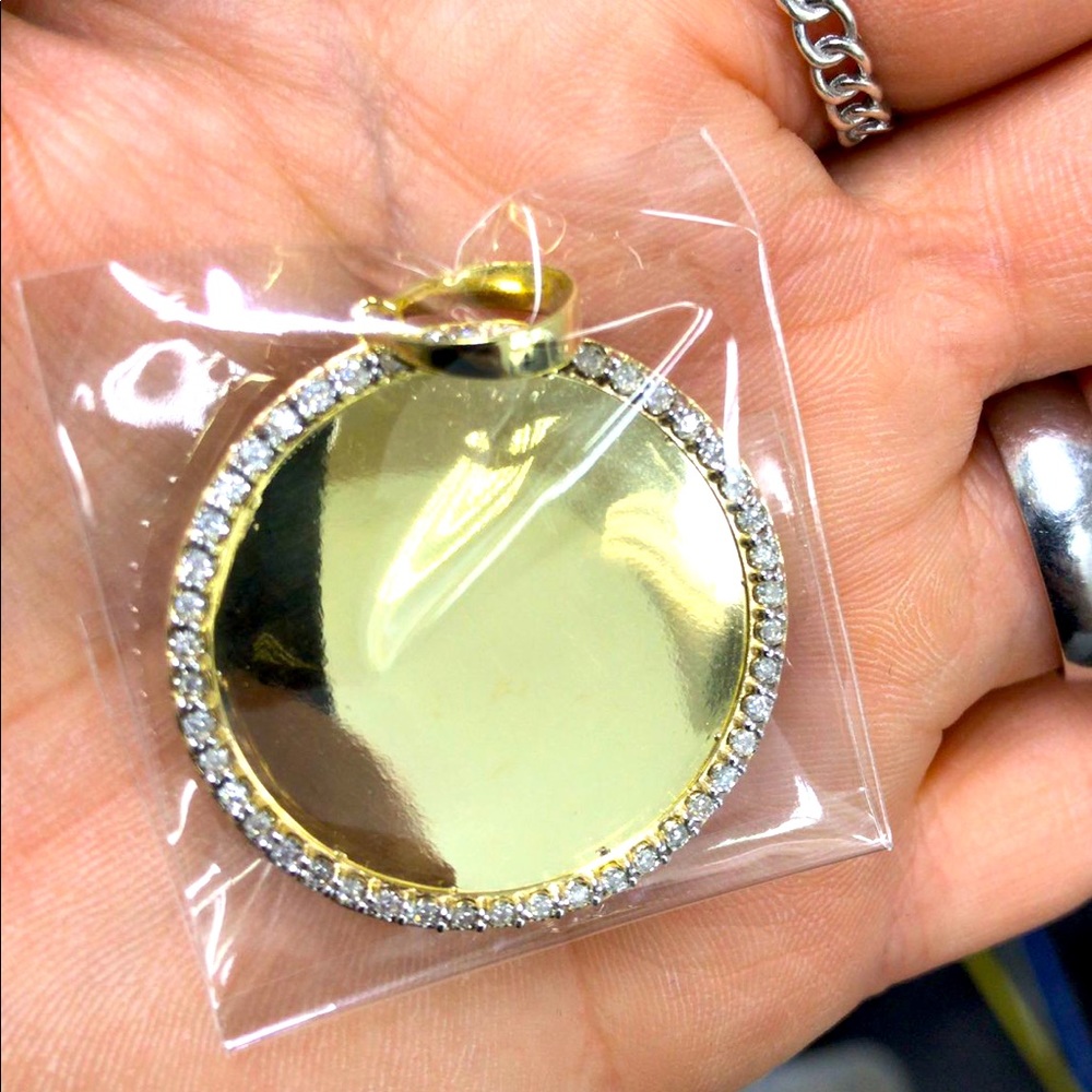 10k solid gold real diamond memory pendant not CZ!